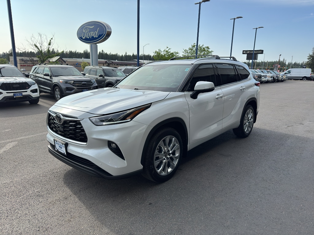 Used 2023 Toyota Highlander Limited with VIN 5TDKDRBH4PS033675 for sale in Coeur D Alene, ID