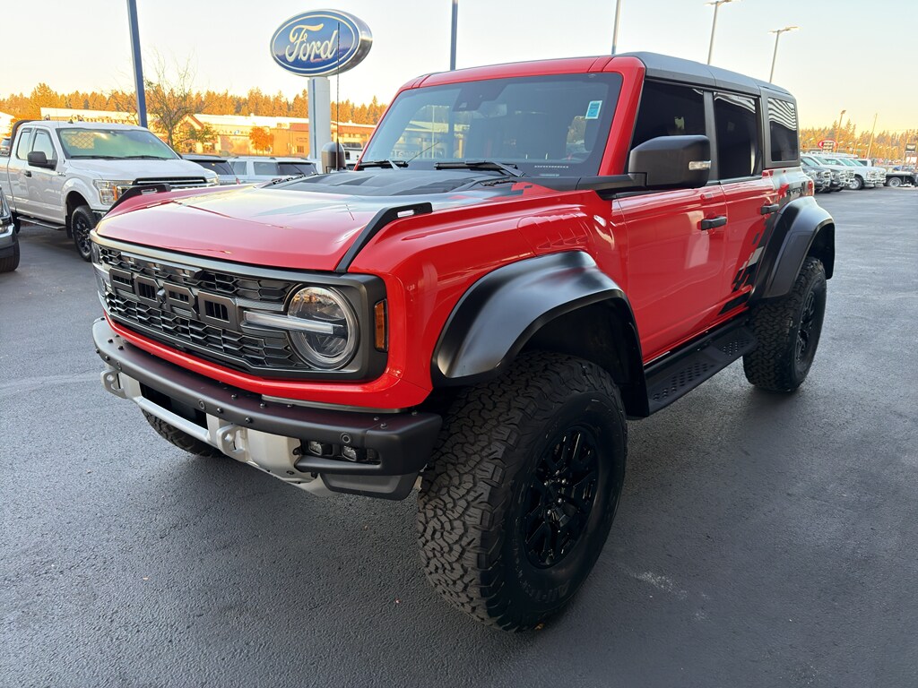 2023 Ford Bronco Raptor photo 3