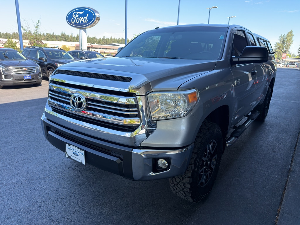 Used 2016 Toyota Tundra SR5 Crew Cab Short Bed Truck