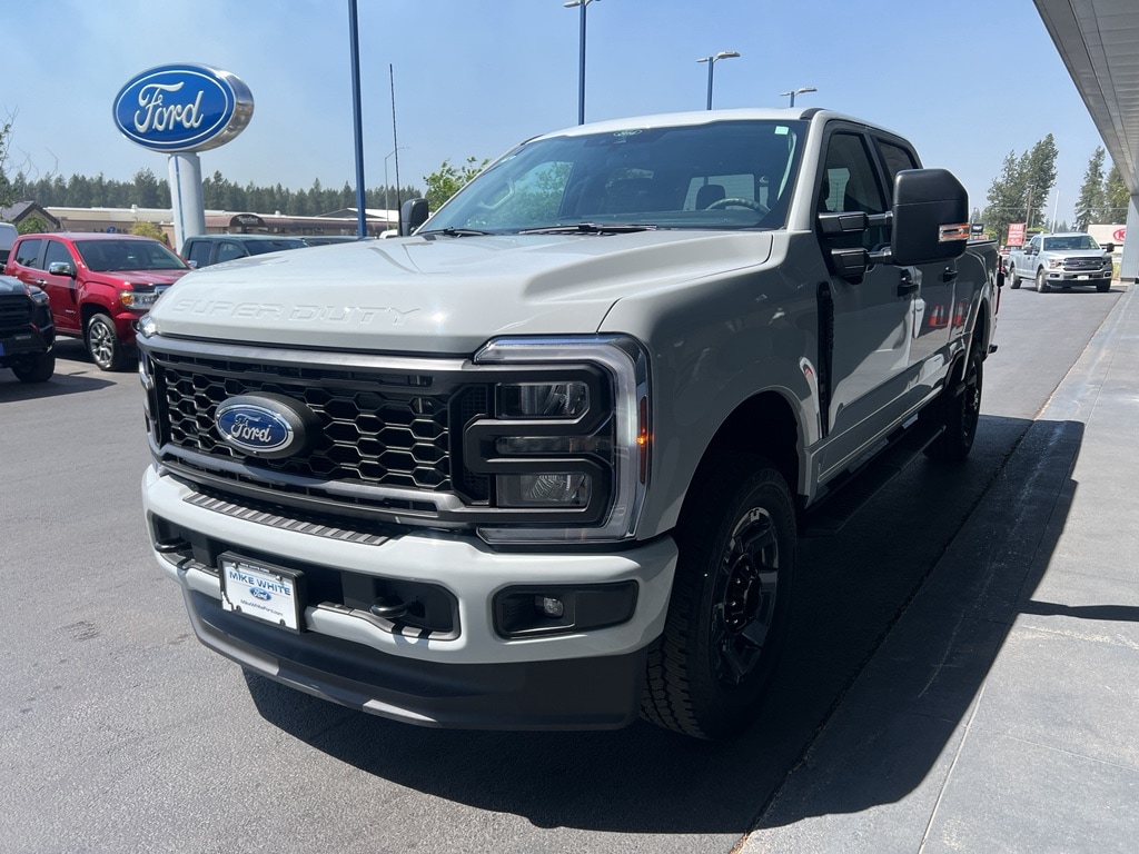 New 2026 Ford F-250 XL Truck Crew Cab