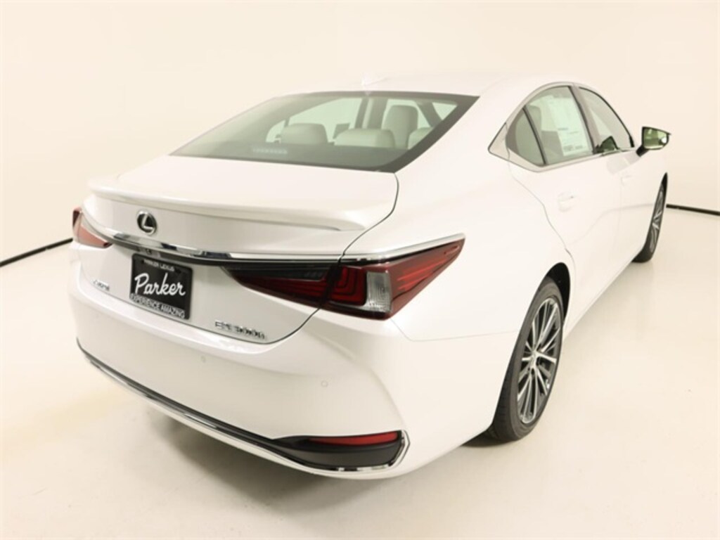 New 2025 Lexus ES 300h Sedan