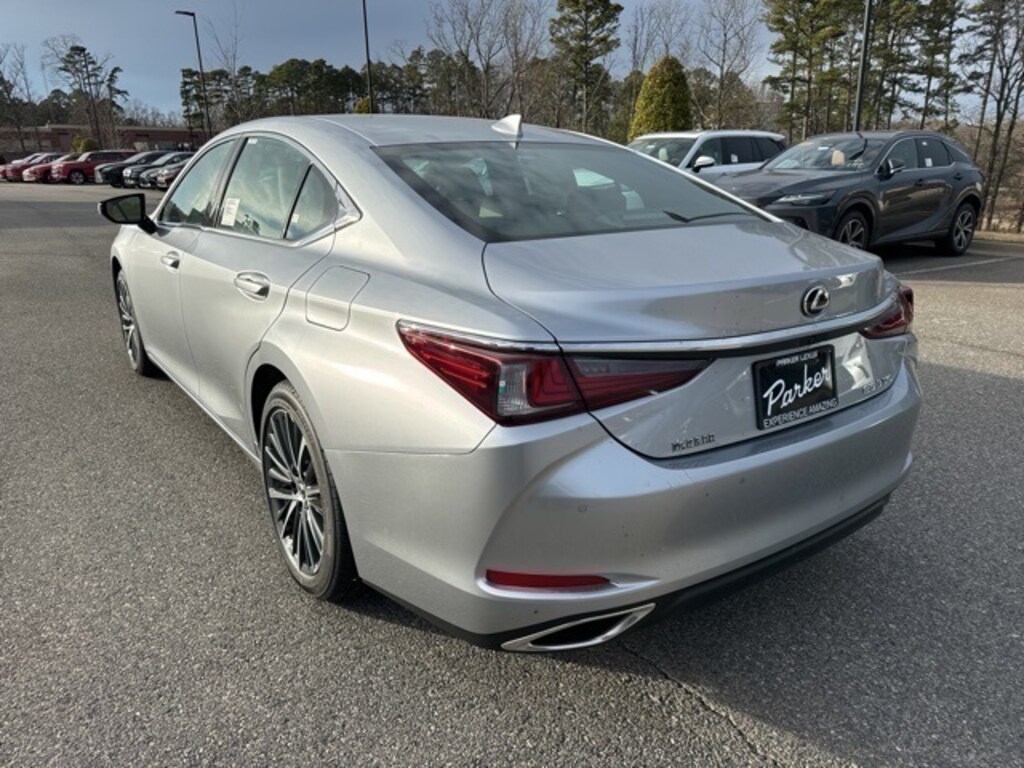 New 2025 Lexus ES 350 Sedan