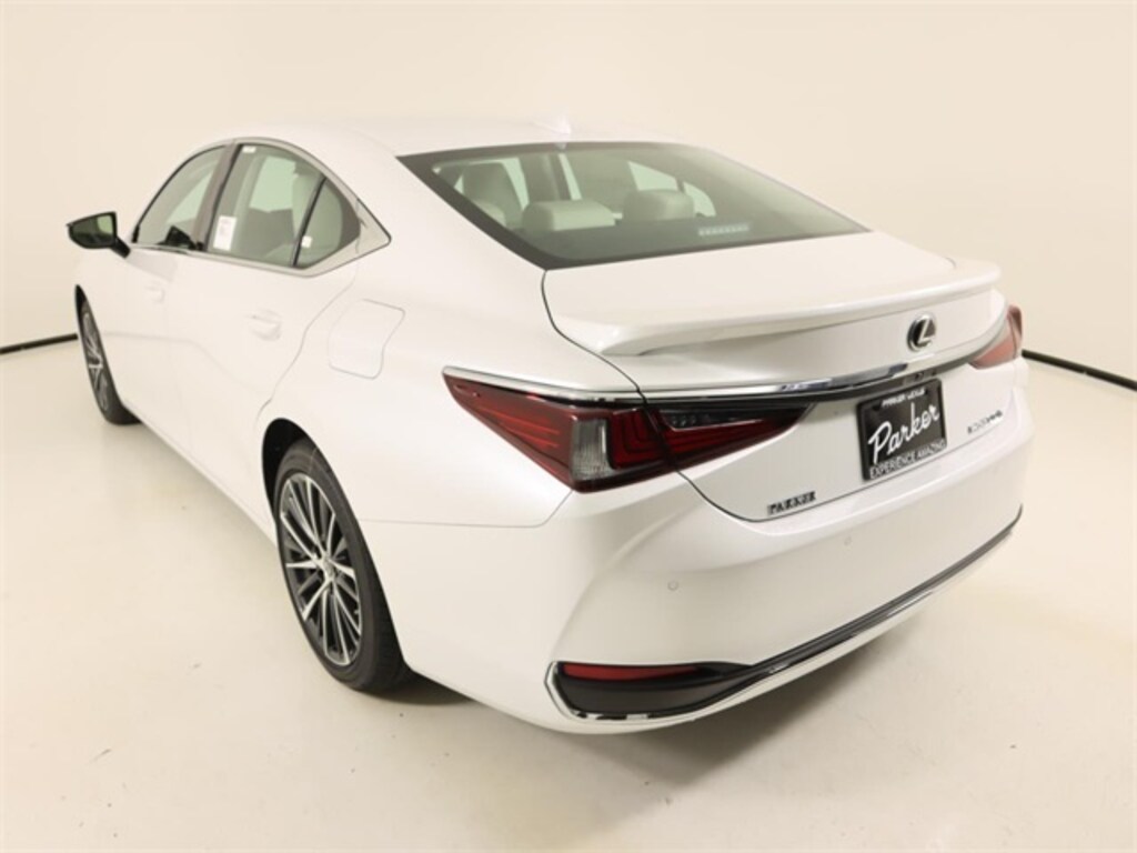 New 2025 Lexus ES 300h Sedan