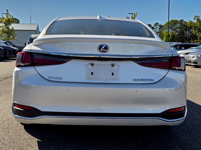 Used 2022 Lexus ES 300h 300h Sedan