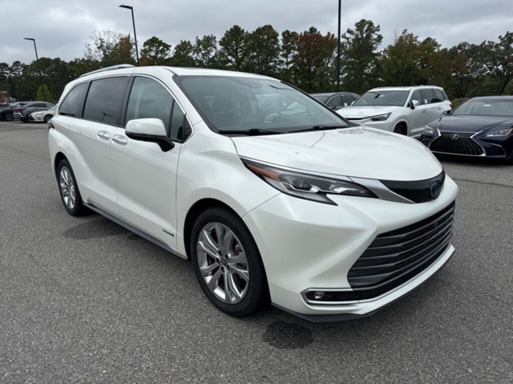 Used 2021 Toyota Sienna Limited 7 Passenger Van