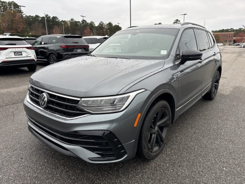 Used 2024 Volkswagen Tiguan 2.0T SE R-Line Black SUV