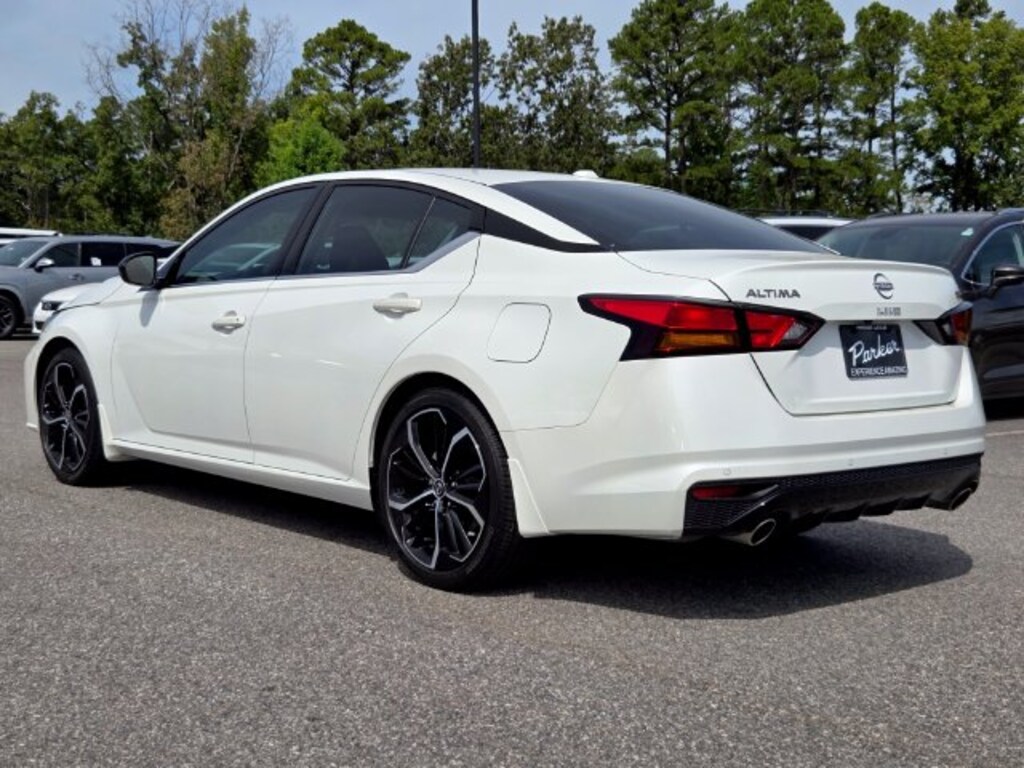 Used 2024 Nissan Altima 2.5 SR Sedan