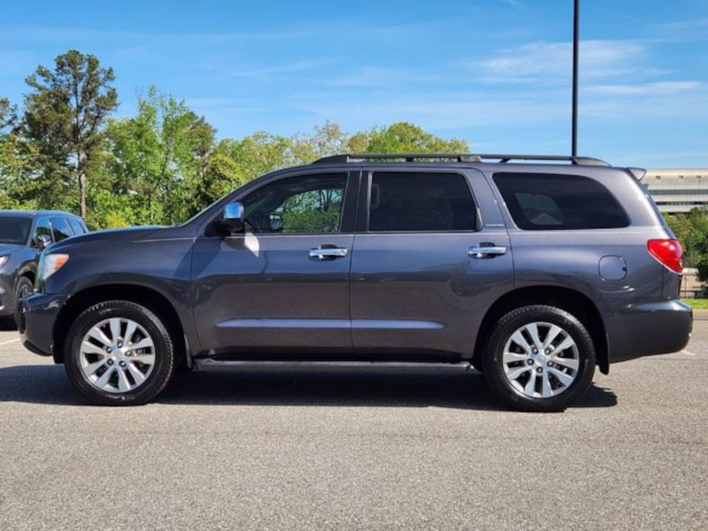 Used 2017 Toyota Sequoia Limited w/FFV SUV