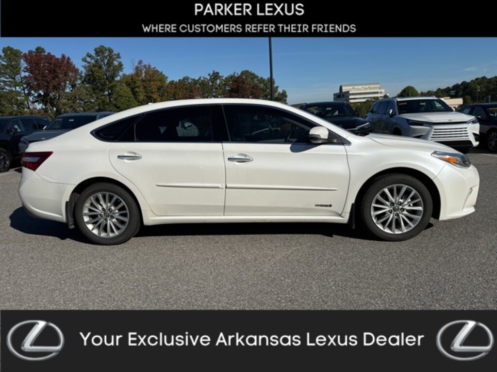 Used 2018 Toyota Avalon Hybrid Limited Sedan