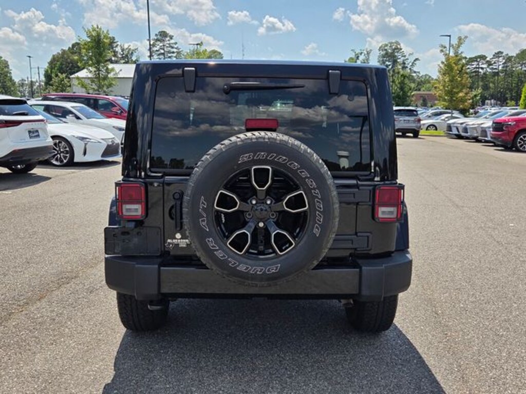 Used 2018 Jeep Wrangler JK Sahara 4x4 SUV