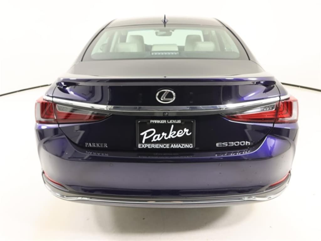 New 2025 Lexus ES 300h Sedan