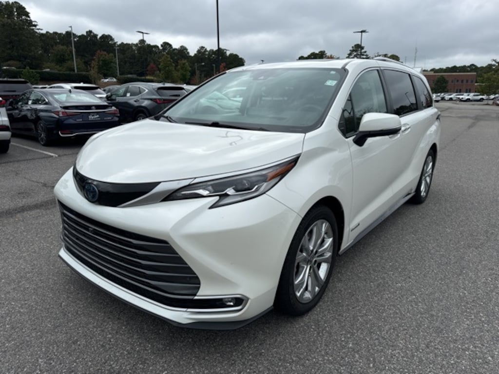 Used 2021 Toyota Sienna Limited 7 Passenger Van