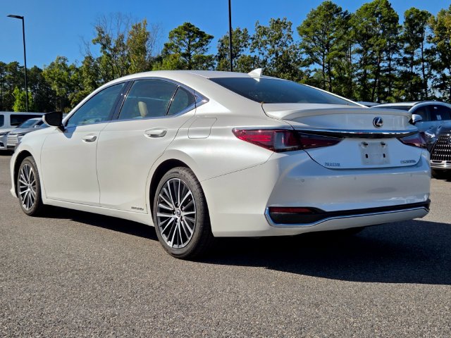 Used 2022 Lexus ES 300h 300h Sedan