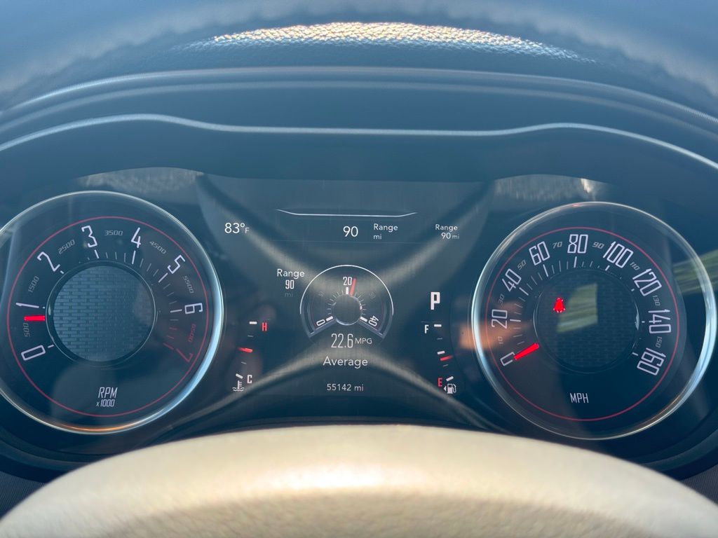 2023 Dodge Challenger SXT photo 2