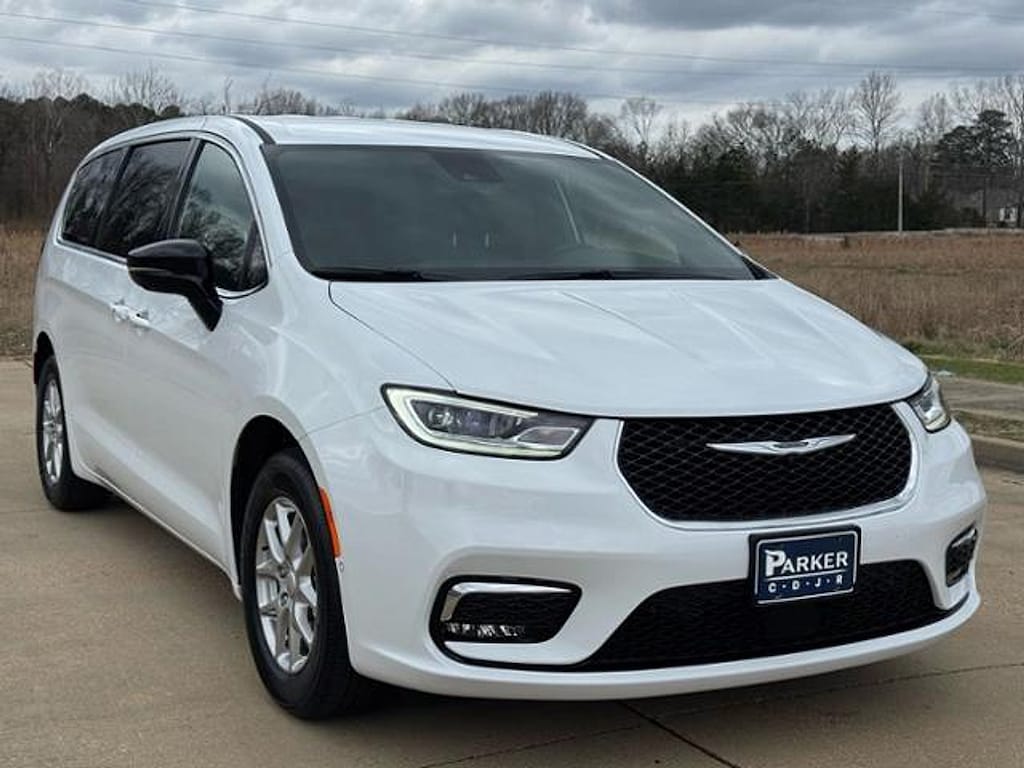 New 2026 Chrysler Pacifica Select Passenger Van