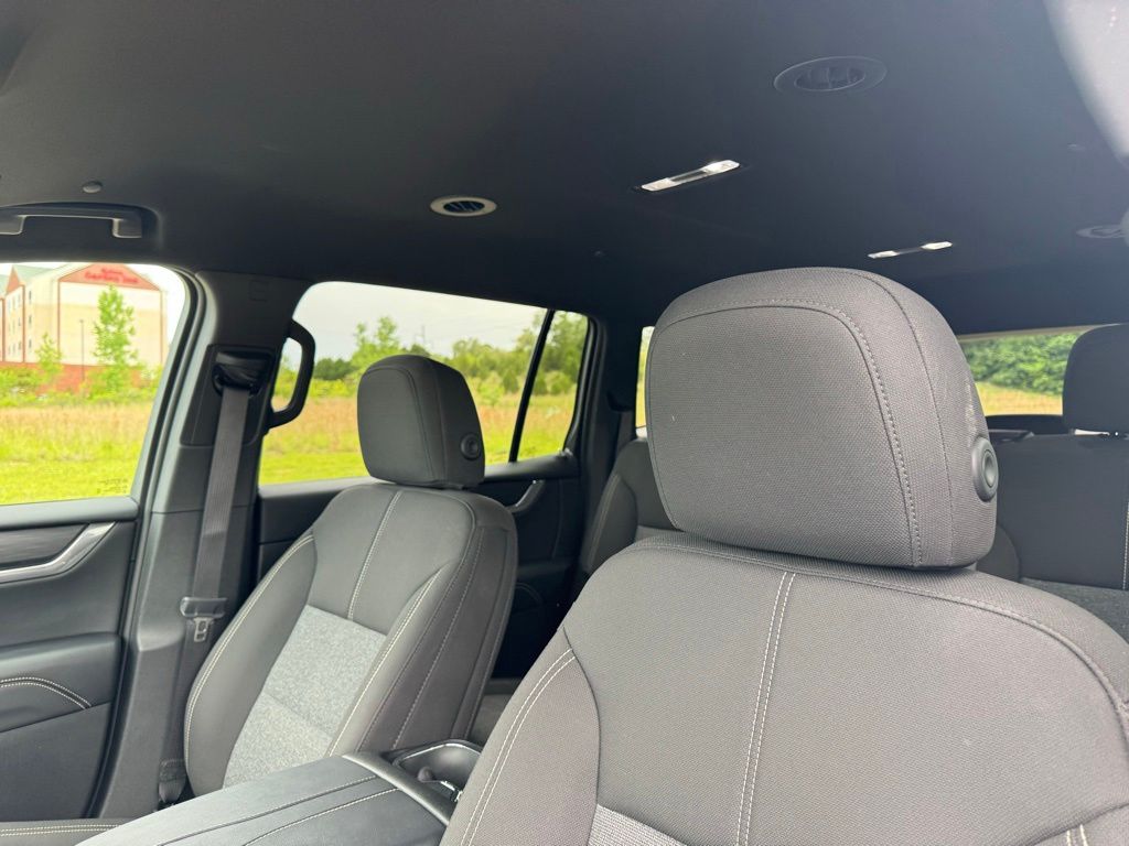 2025 GMC Acadia Elevation - Photo 7