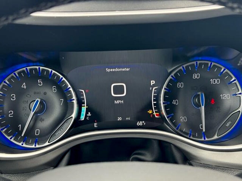 New 2026 Chrysler Pacifica Select Passenger Van