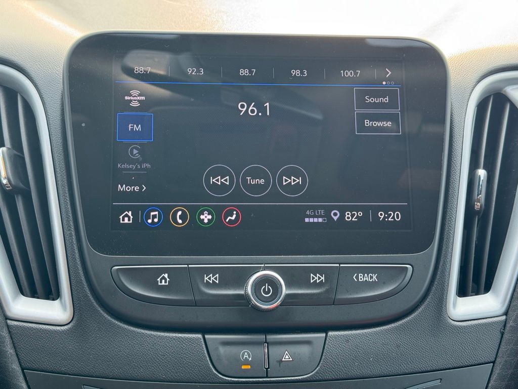 2023 Chevrolet Malibu 1LT photo 3