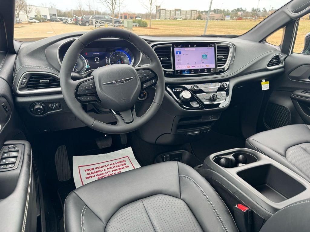 New 2026 Chrysler Pacifica Select Passenger Van