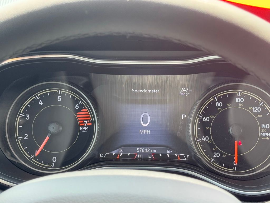 2023 Jeep Cherokee Altitude photo 2
