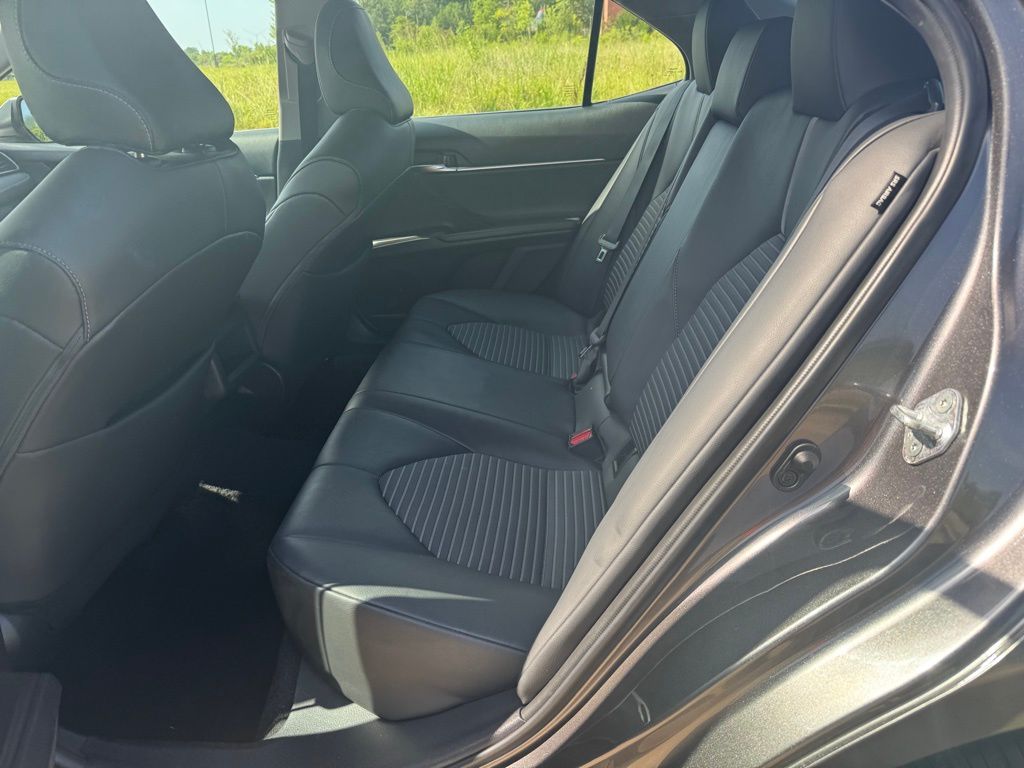 2023 Toyota Camry SE photo 3