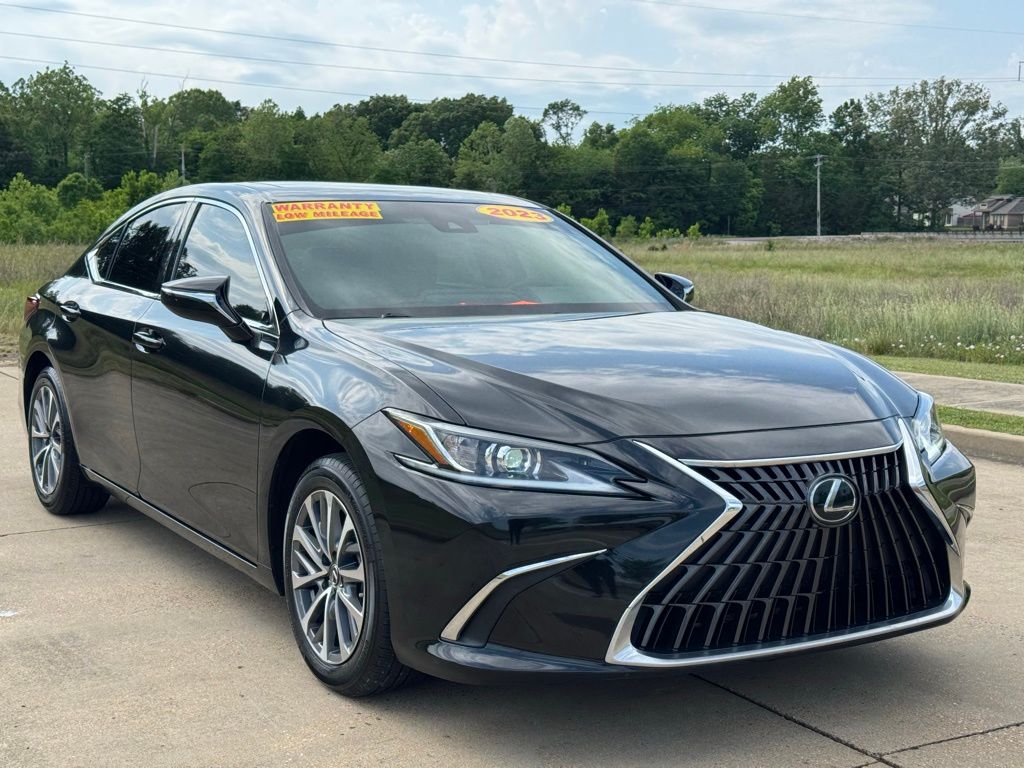 2023 Lexus ES 350 350's photo