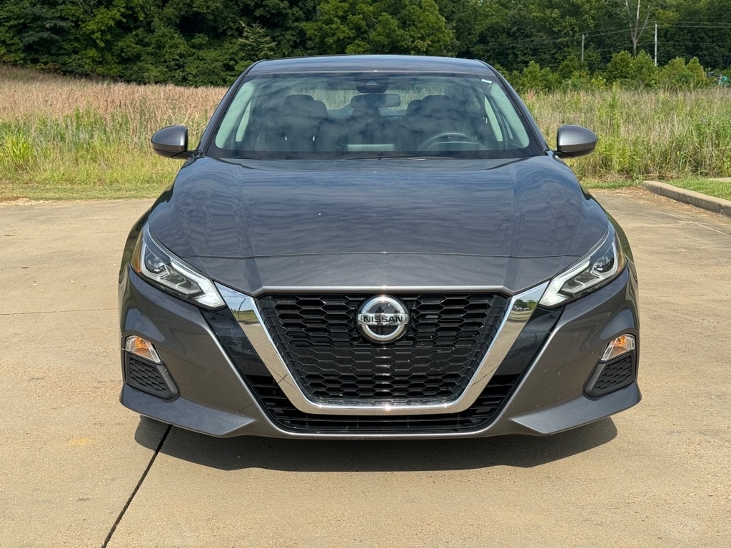 Used 2022 Nissan Altima SV with VIN 1N4BL4DV5NN318452 for sale in Starkville, MS