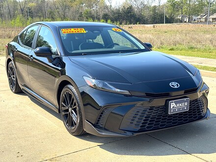 2025 Toyota Camry SE Sedan
