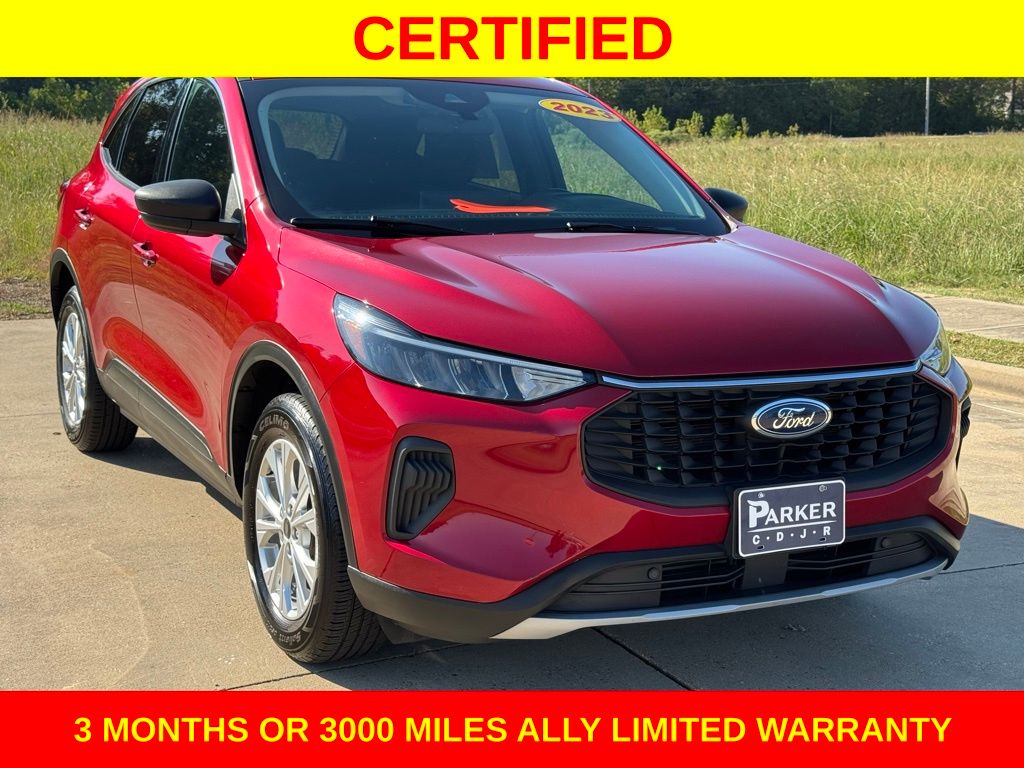 2023 Ford Escape Active's photo