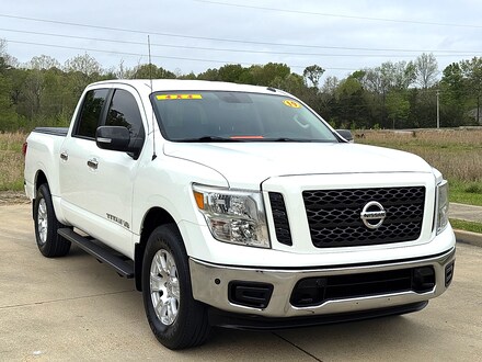 2019 Nissan Titan SV Truck