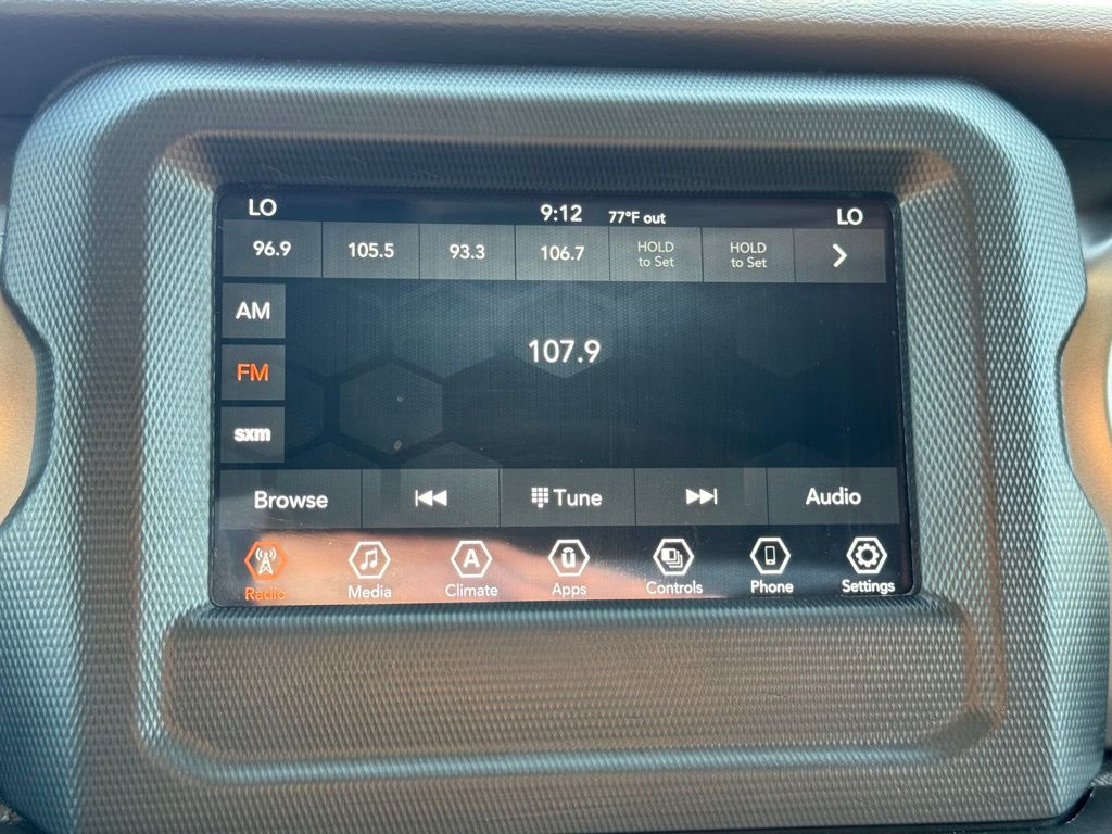 2021 Jeep Wrangler Freedom photo 3