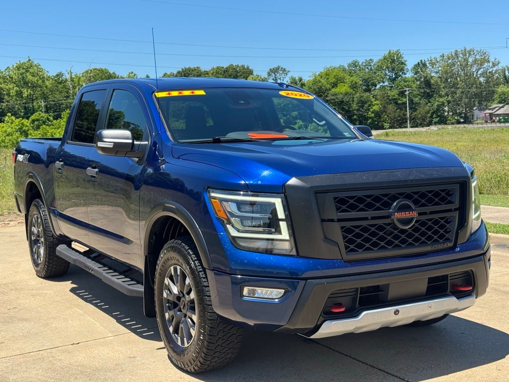 2020 Nissan Titan PRO-4X 4X4 Crew Cab's photo