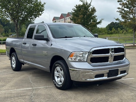 2024 Ram 1500 Classic SLT Truck
