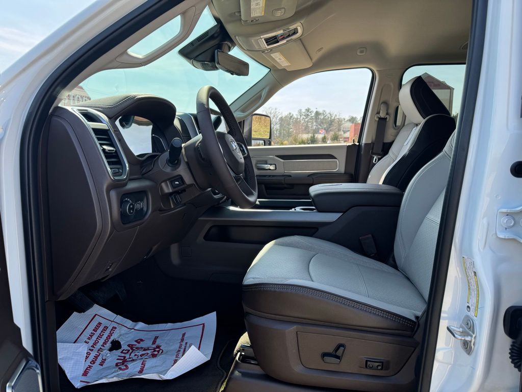 2026 RAM 2500 Laramie - Photo 4