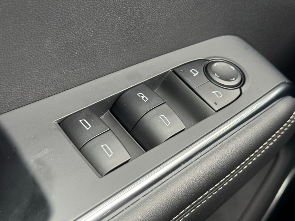 2025 GMC Acadia Elevation - Photo 24