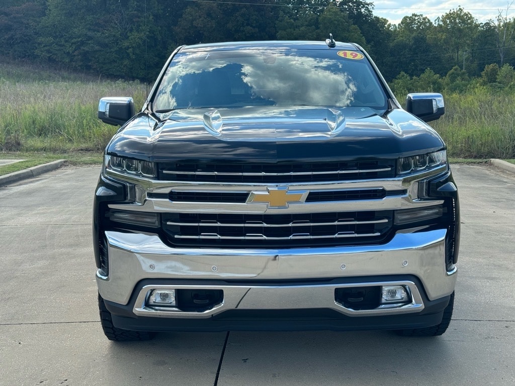 Used 2019 Chevrolet Silverado 1500 LTZ with VIN 1GCUYGELXKZ110705 for sale in Starkville, MS