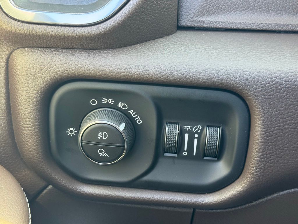 2026 RAM 2500 Laramie - Photo 31