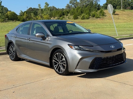 2025 Toyota Camry XLE Sedan