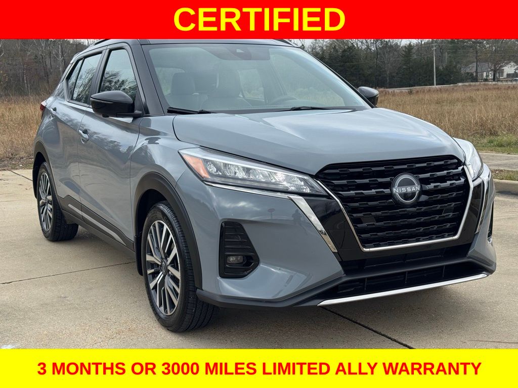 2023 Nissan Kicks SR's photo