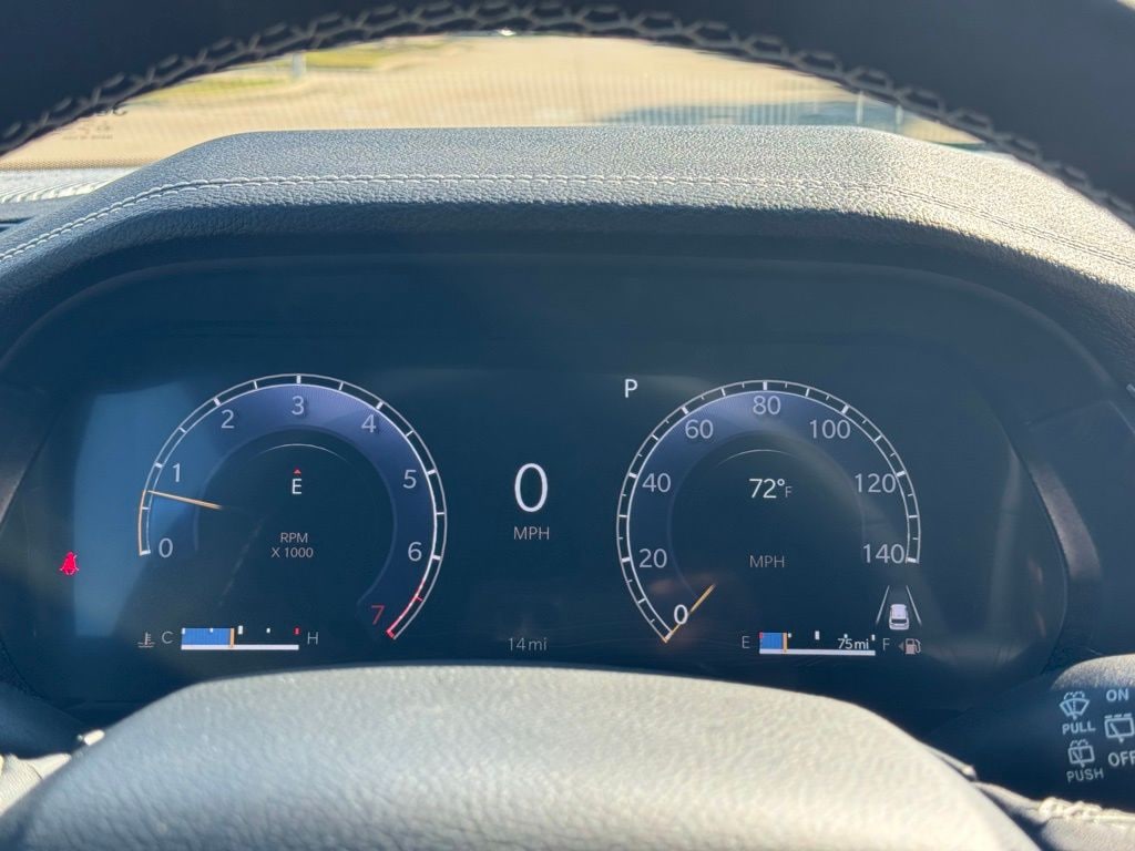 New 2025 Jeep Grand Cherokee L LIMITED 4X2 Sport Utility