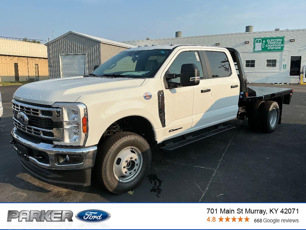 2025 Ford F-350 Super Duty Chassis Cab XL's photo