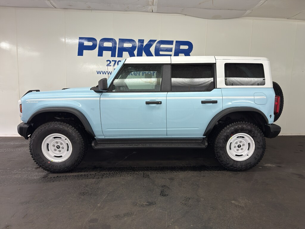 2025 Ford Bronco Heritage First Edition photo 2