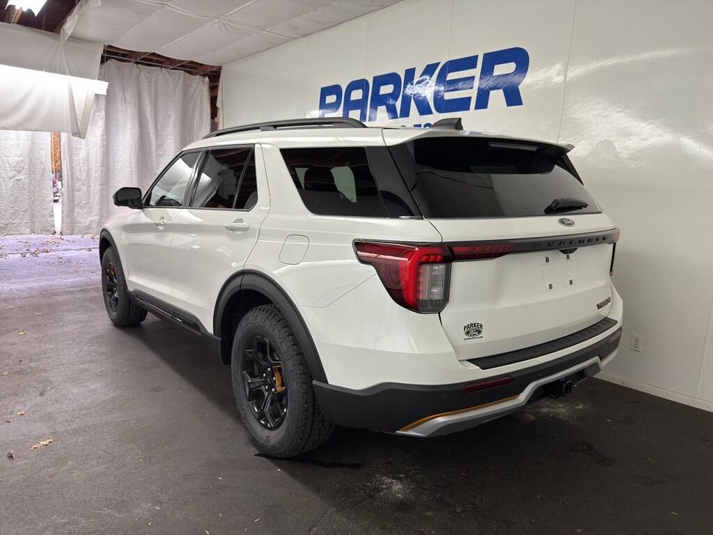 2026 Ford Explorer photo 3