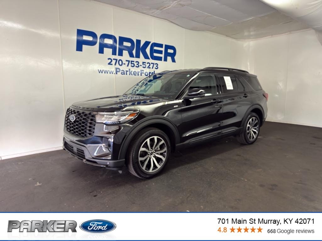 2025 Ford Explorer ST-LINE's photo