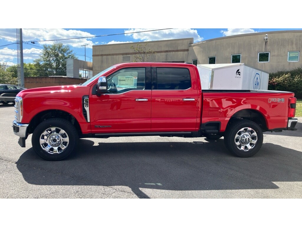 2025 Ford F-350 Lariat photo 4