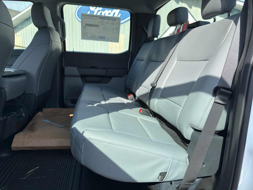 2026 Ford F-350 Super Duty Chassis Cab XL - Photo 6