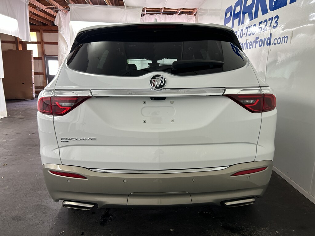 2024 Buick Enclave Premium photo 2