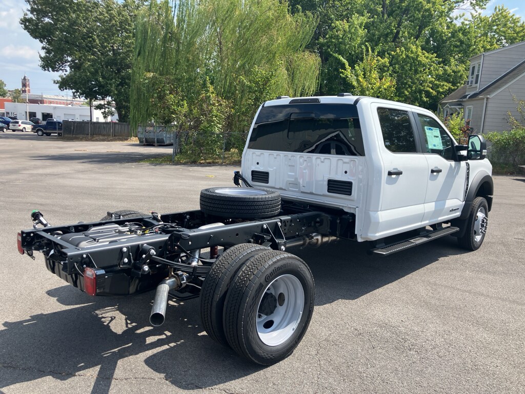 2026 Ford F-450 Super Duty Chassis Cab XL - Photo 9
