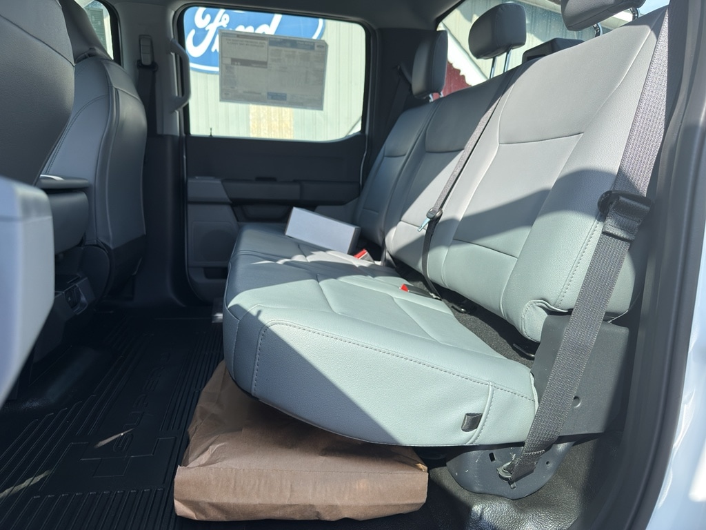 2026 Ford F-450 Super Duty Chassis Cab XL - Photo 7