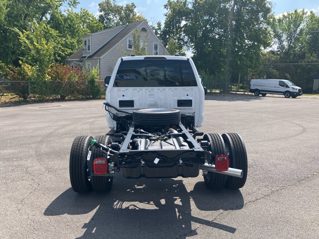 2026 Ford F-450 Super Duty Chassis Cab XL - Photo 8
